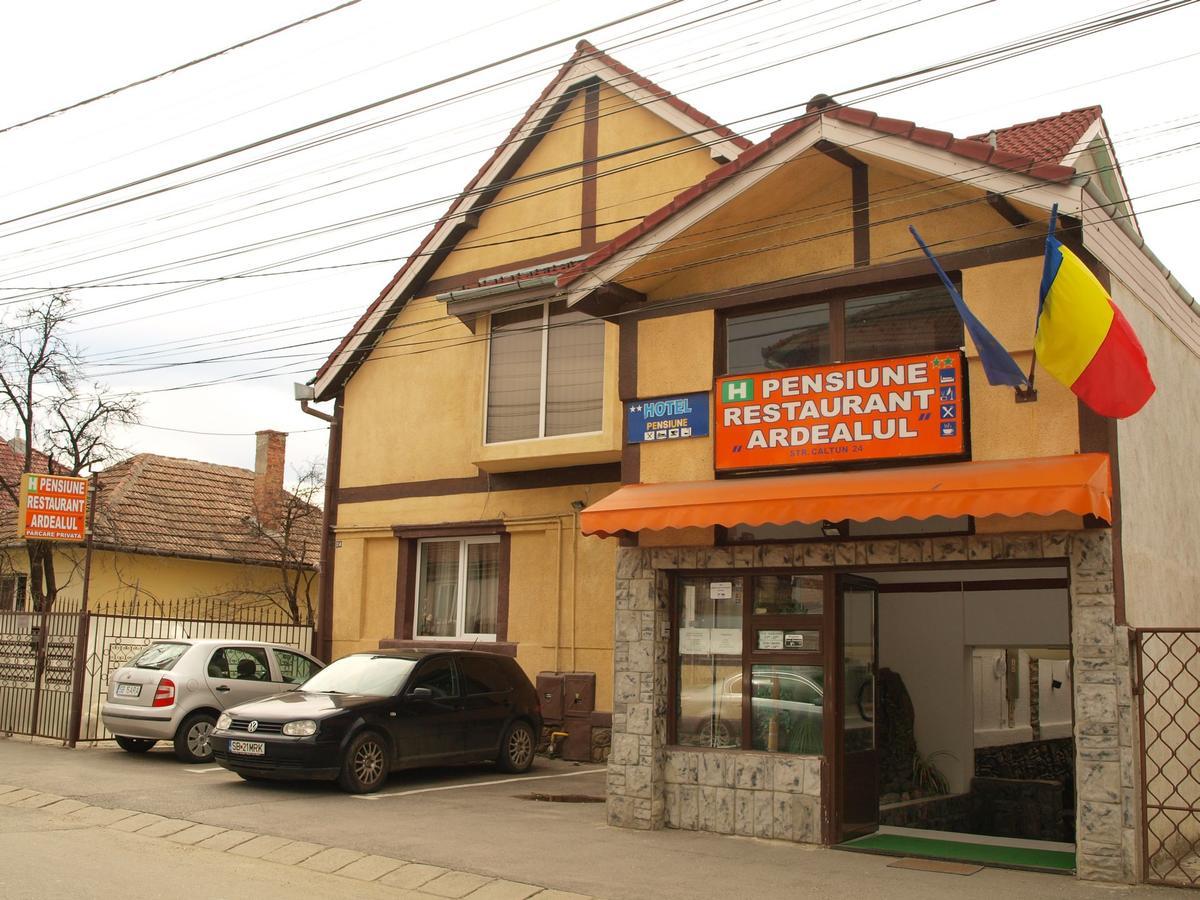 Ardealul Hotel ซีบิว ภายนอก รูปภาพ